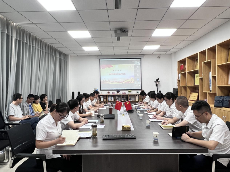 張勇為華北公司黨支部講“強黨性、正作風(fēng)、踐宗旨”專題黨課